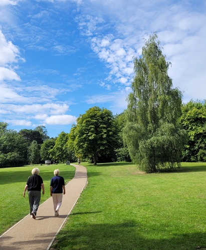 Leavesden Park